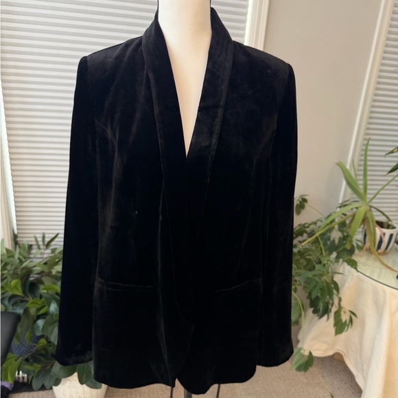 New Garnet Hill Women's Black Velvet Relax fit Blazer sz 14 - Picture 3 of 7